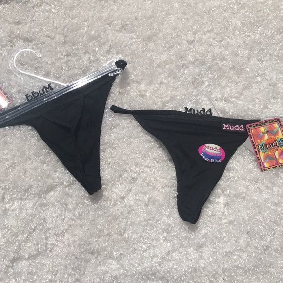 New Years BlowOut🎉 4 for $12 Sexy black tongs! Buy these 2 + get 2 other Free! - Picture 1 of 3